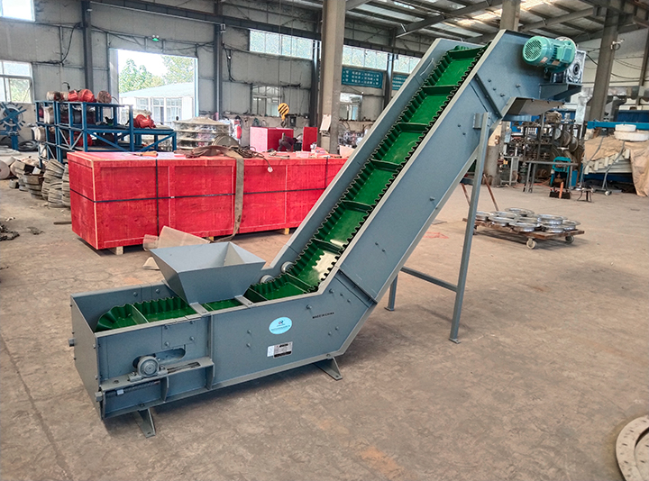 皮带机输送物料角度是多少？